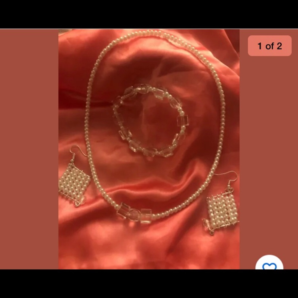 Pearl necklace set
